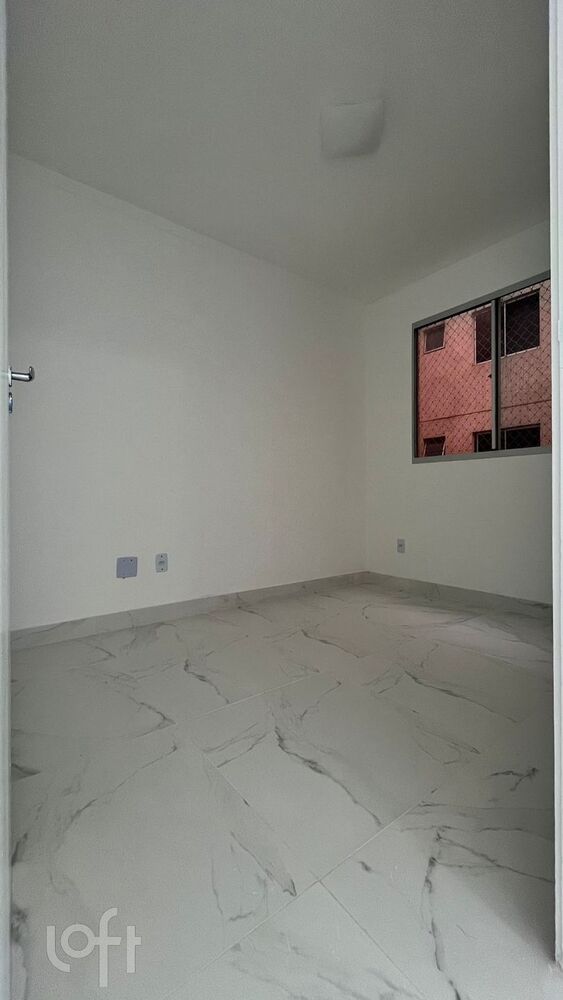 Apartamento à venda com 2 quartos, 38m² - Foto 3