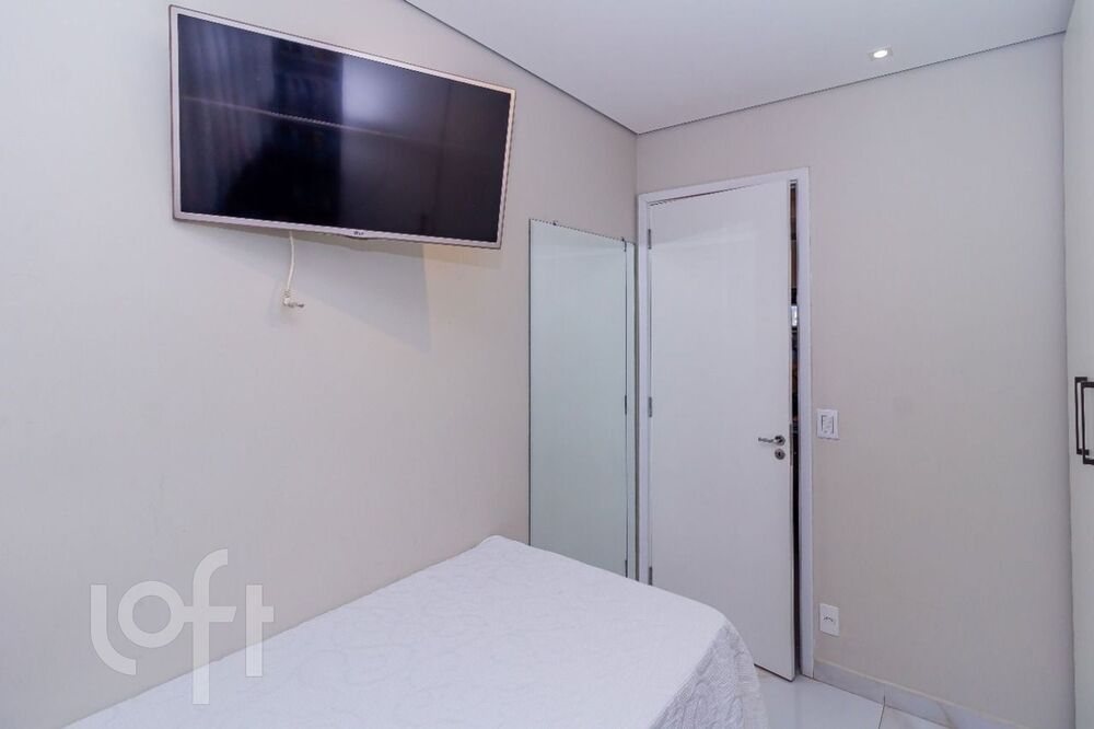Apartamento à venda com 2 quartos, 61m² - Foto 1