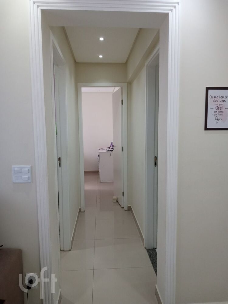 Apartamento à venda com 2 quartos, 44m² - Foto 2