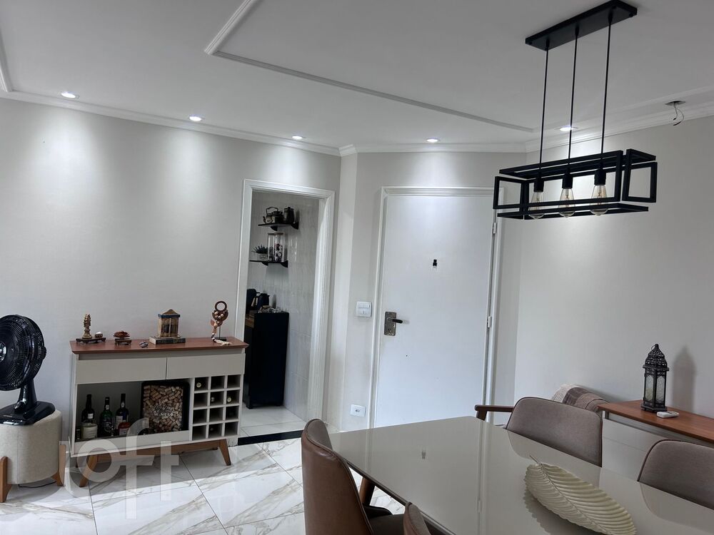 Apartamento à venda com 3 quartos, 90m² - Foto 1