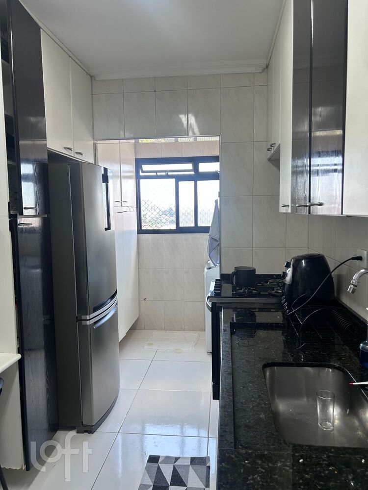 Apartamento à venda com 3 quartos, 90m² - Foto 3