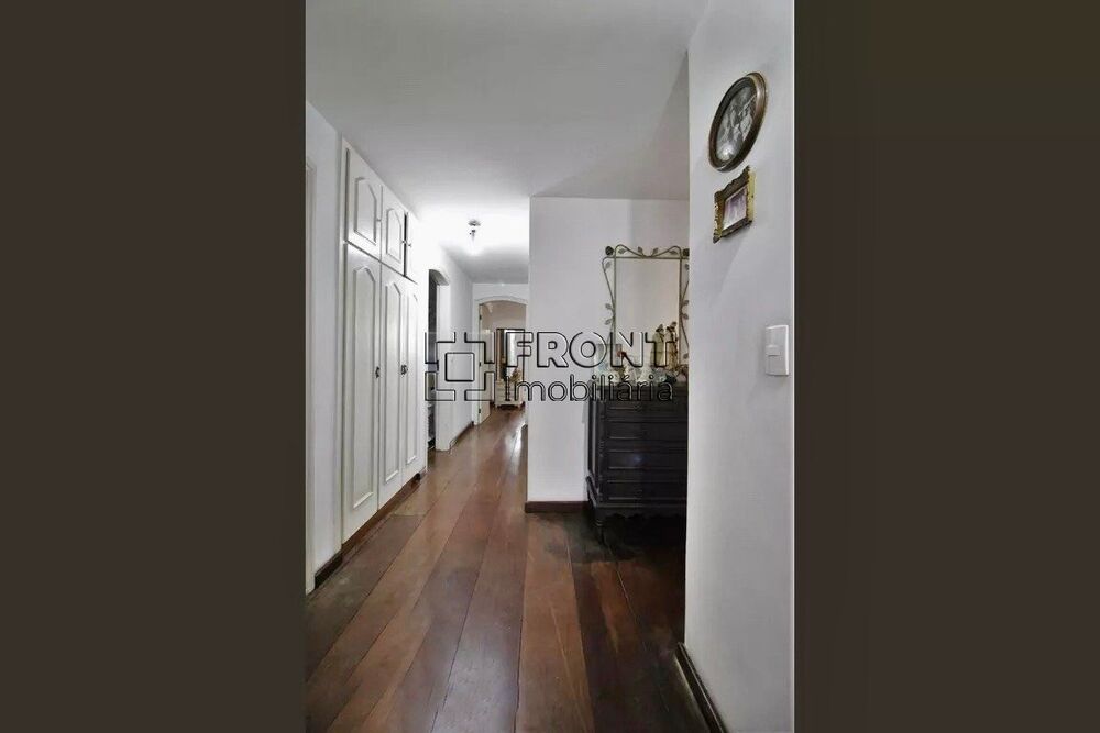 Casa à venda e aluguel com 6 quartos, 600m² - Foto 4