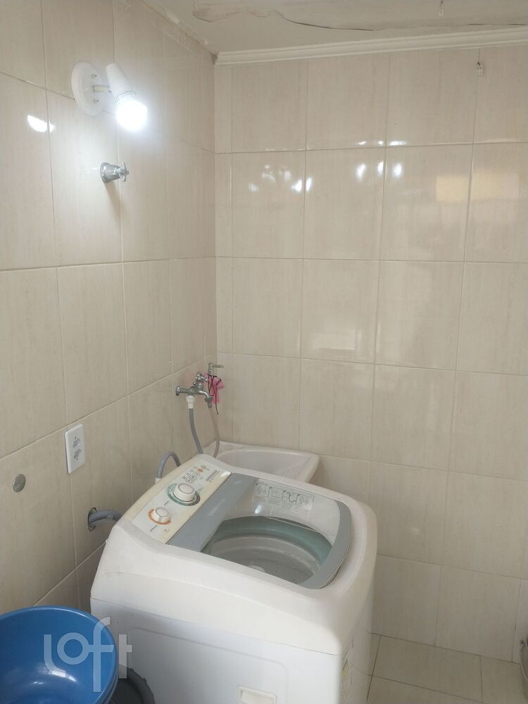 Casa à venda com 4 quartos, 235m² - Foto 1