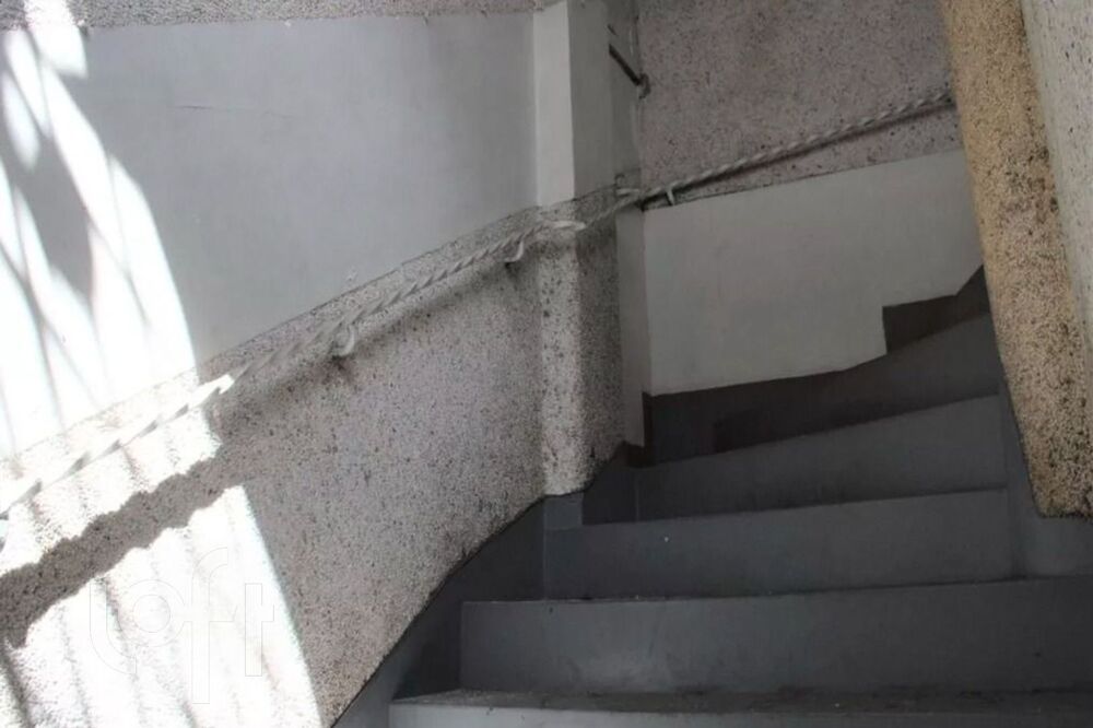 Casa à venda com 4 quartos, 100m² - Foto 11
