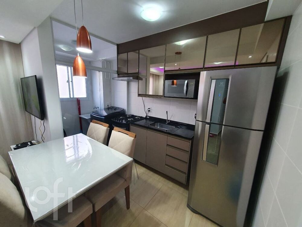 Apartamento à venda com 2 quartos, 40m² - Foto 2