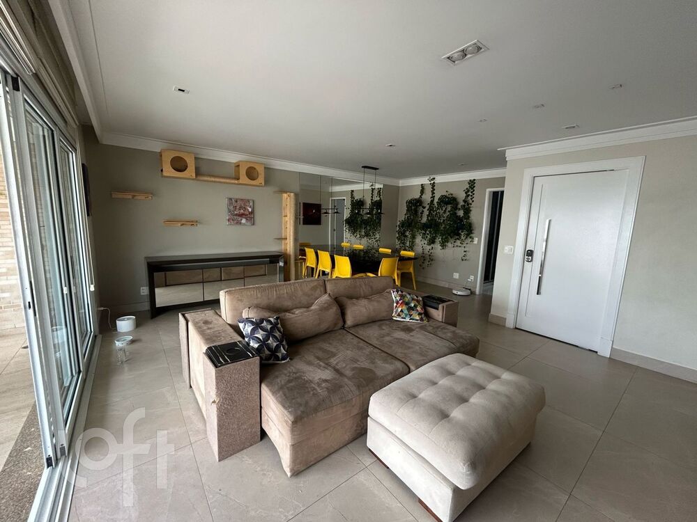 Apartamento à venda com 3 quartos, 167m² - Foto 1