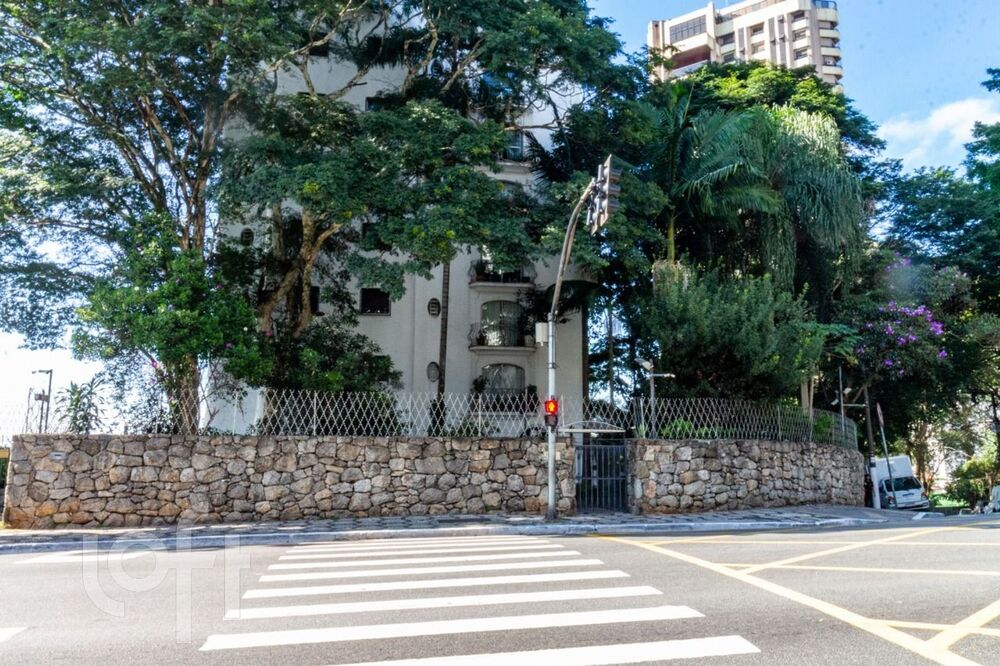 Apartamento à venda com 2 quartos, 130m² - Foto 11