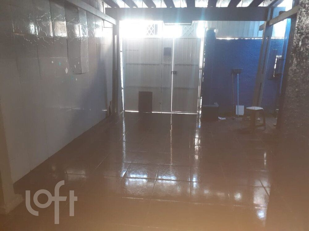 Casa à venda com 3 quartos, 80m² - Foto 1
