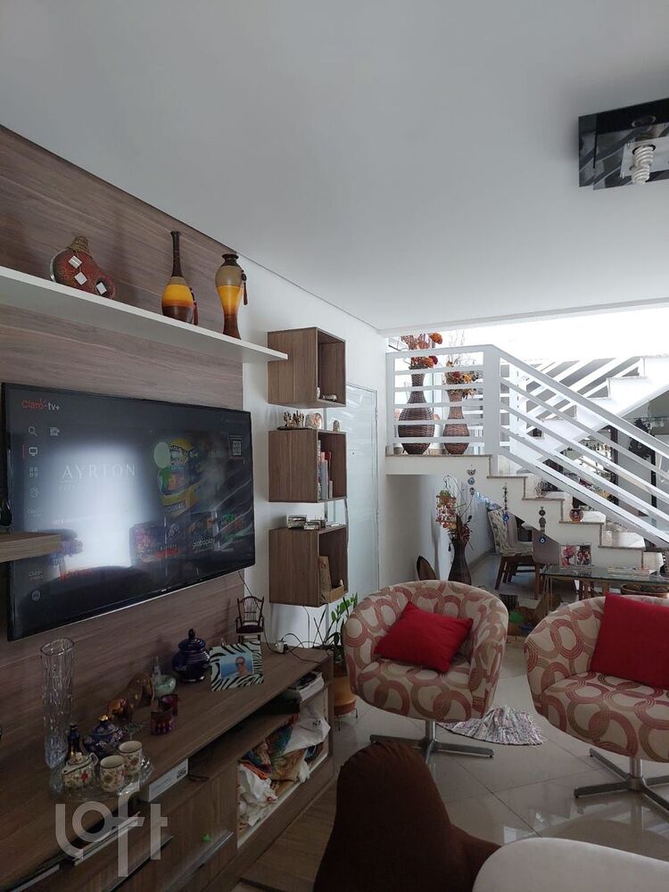 Casa à venda com 4 quartos, 140m² - Foto 2