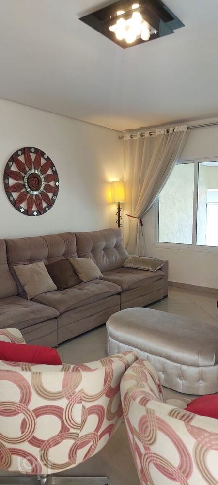 Casa à venda com 4 quartos, 140m² - Foto 1