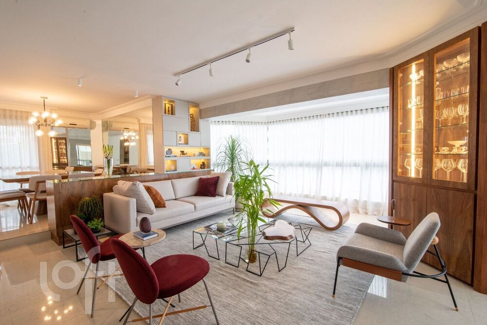 Apartamento à venda com 3 quartos, 165m² - Foto 1