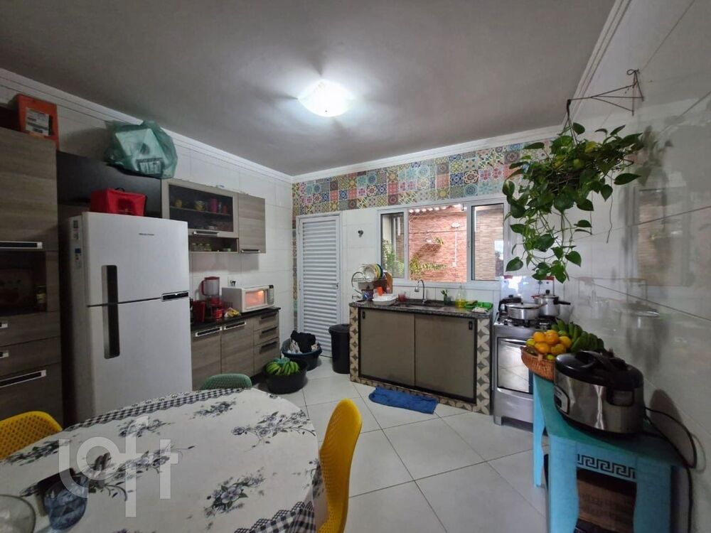 Casa à venda com 2 quartos, 108m² - Foto 3