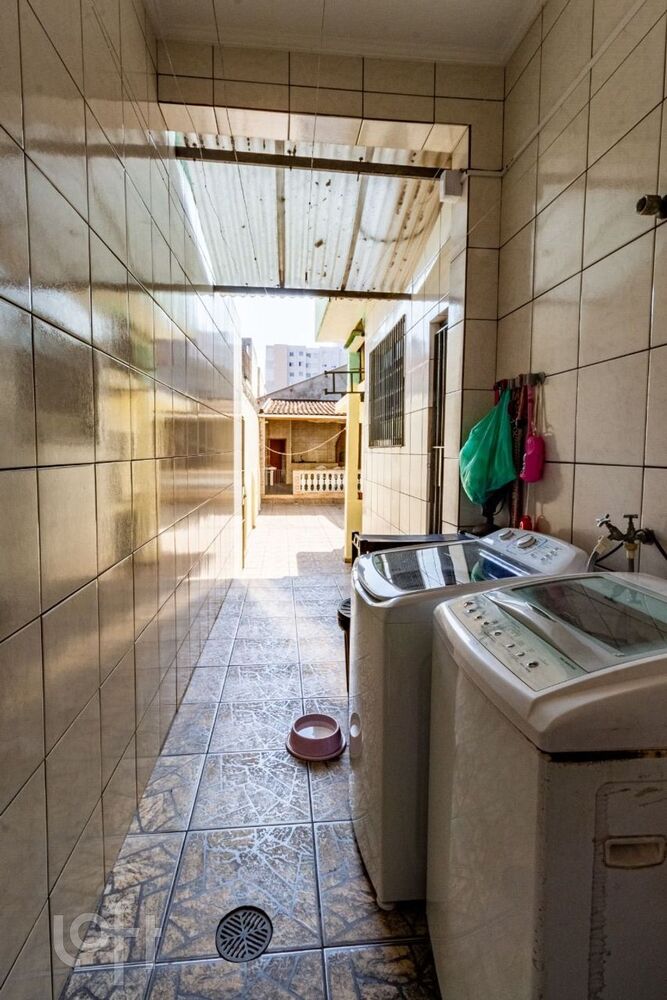 Casa à venda com 3 quartos, 160m² - Foto 1