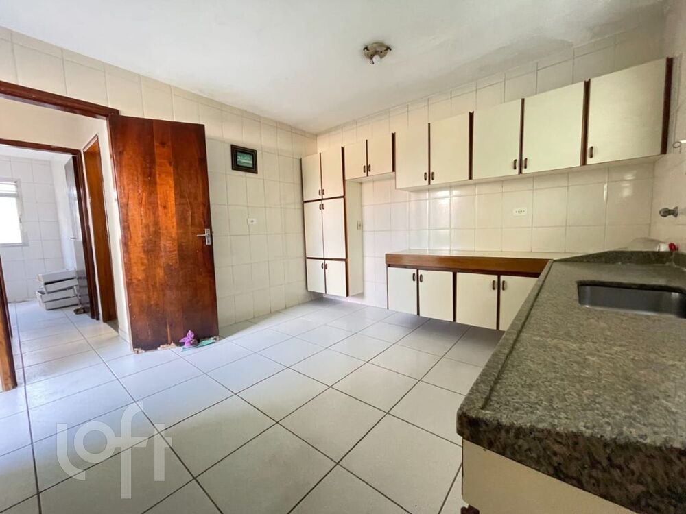 Casa à venda com 4 quartos, 190m² - Foto 1