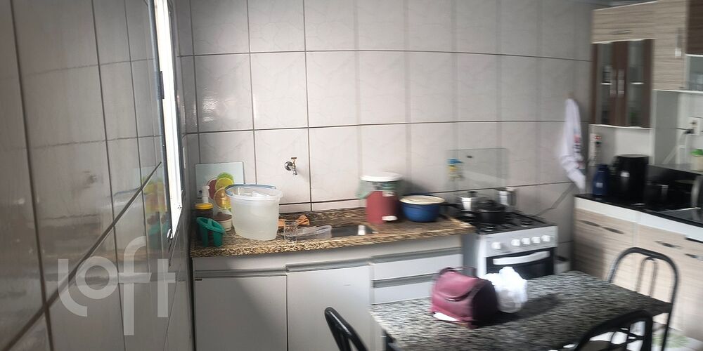 Casa à venda com 2 quartos, 100m² - Foto 4