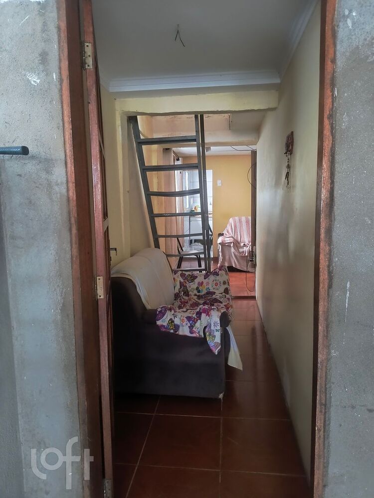 Casa à venda com 2 quartos, 100m² - Foto 2