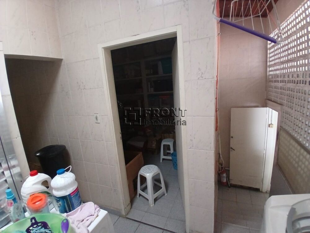 Casa à venda com 3 quartos, 279m² - Foto 4