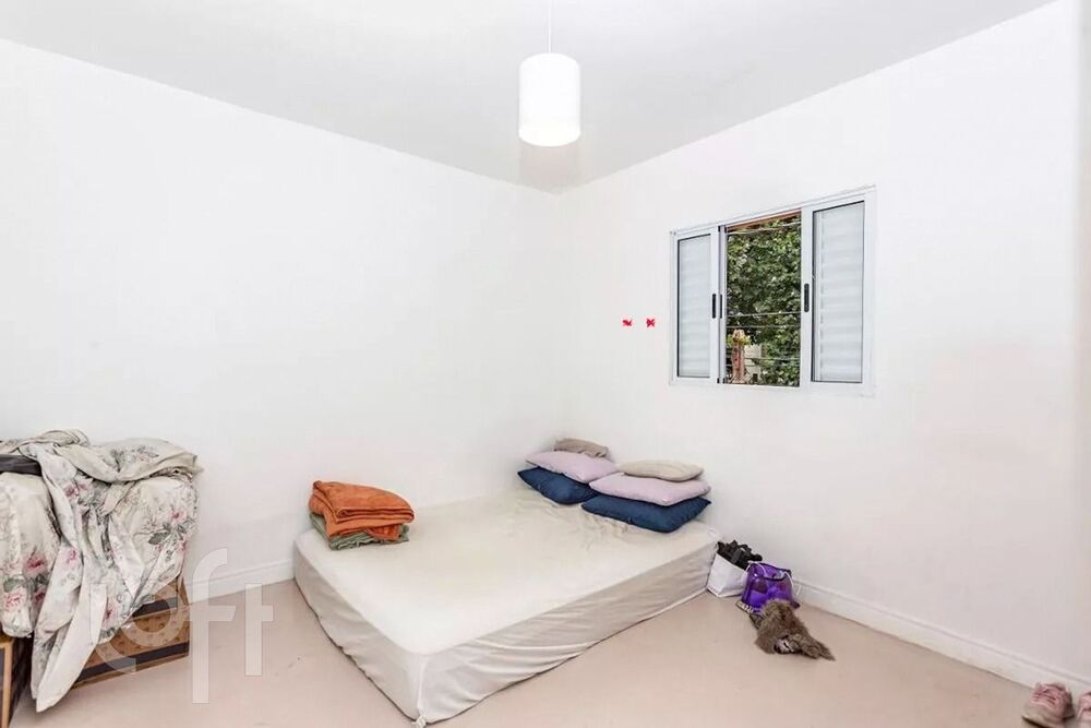 Casa à venda com 2 quartos, 200m² - Foto 2