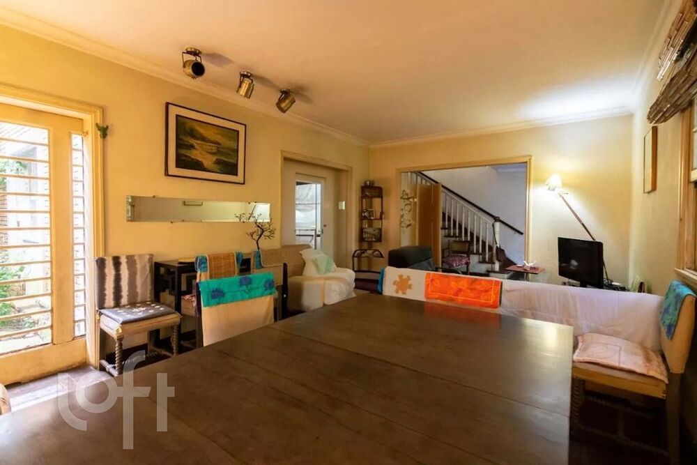 Casa à venda com 4 quartos, 338m² - Foto 1