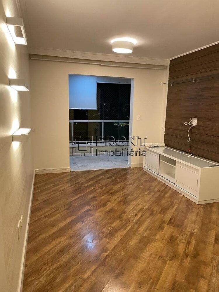 Apartamento à venda com 3 quartos, 85m² - Foto 2