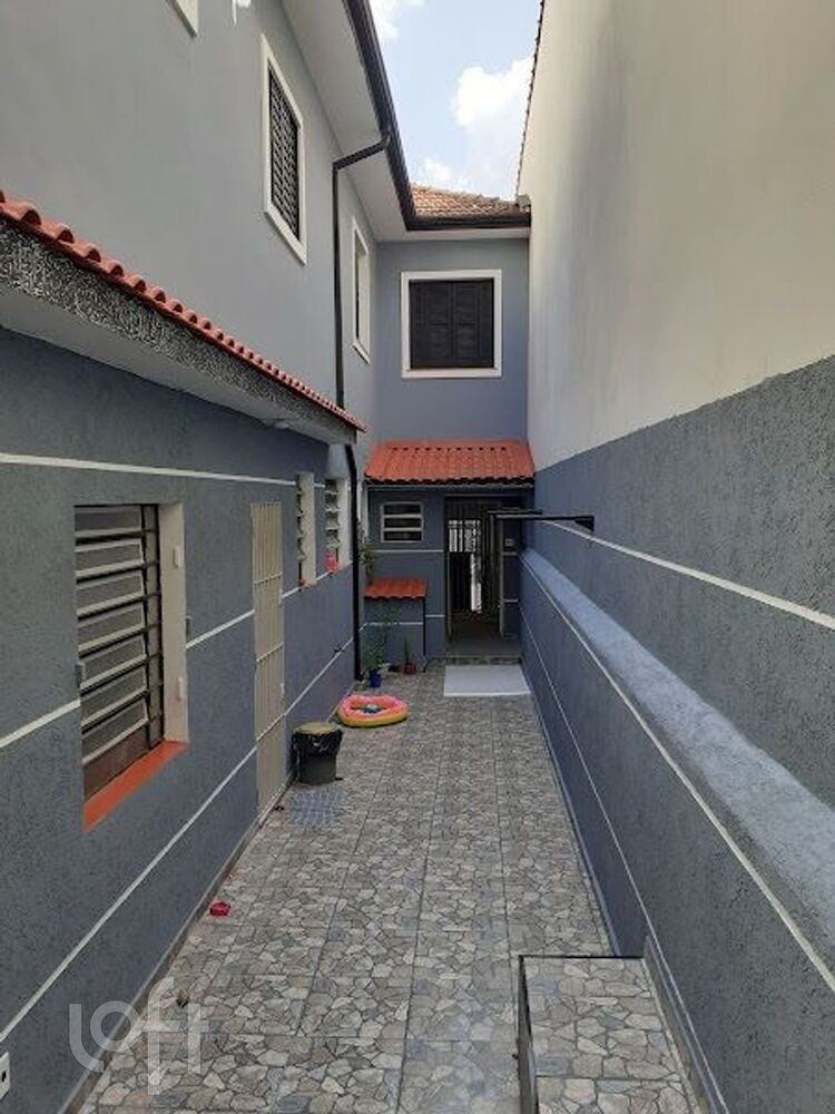 Casa à venda com 6 quartos, 167m² - Foto 4
