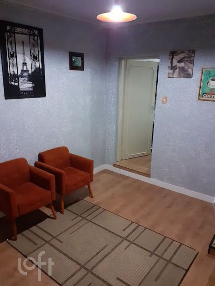 Casa à venda com 6 quartos, 167m² - Foto 1