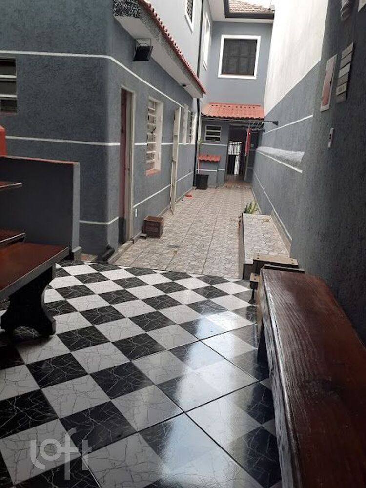 Casa à venda com 6 quartos, 167m² - Foto 2