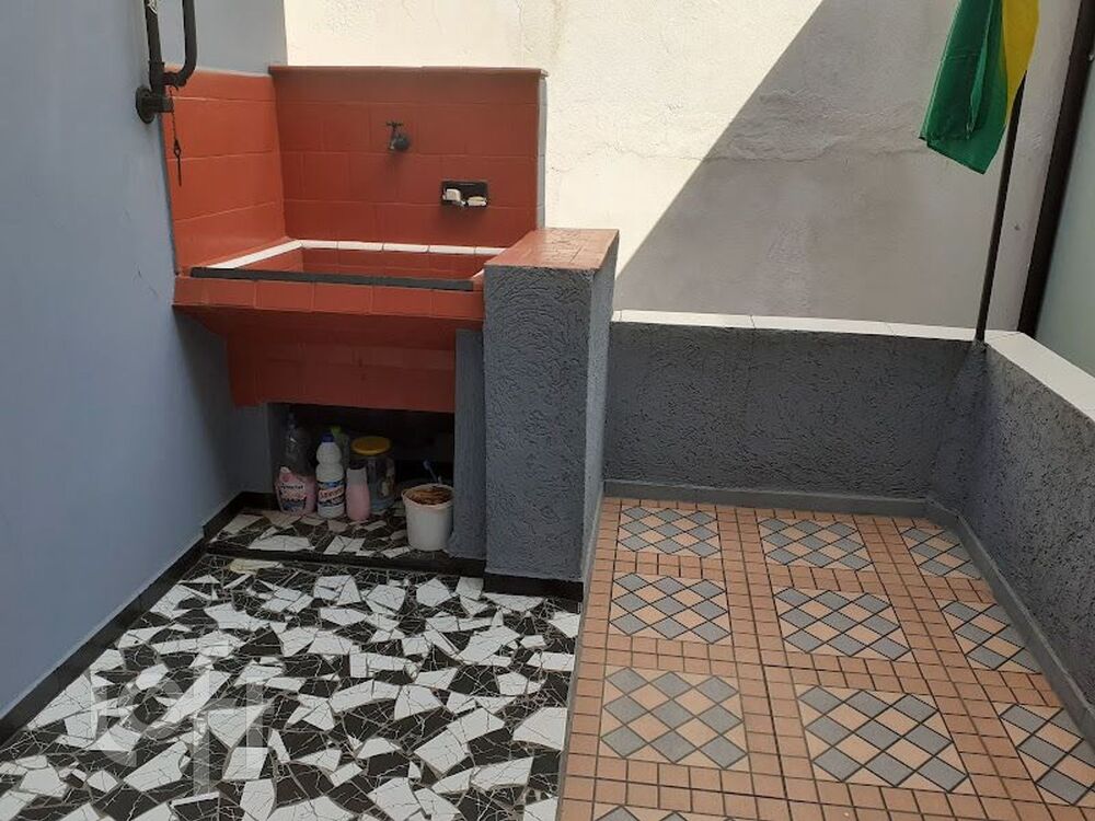 Casa à venda com 6 quartos, 167m² - Foto 5