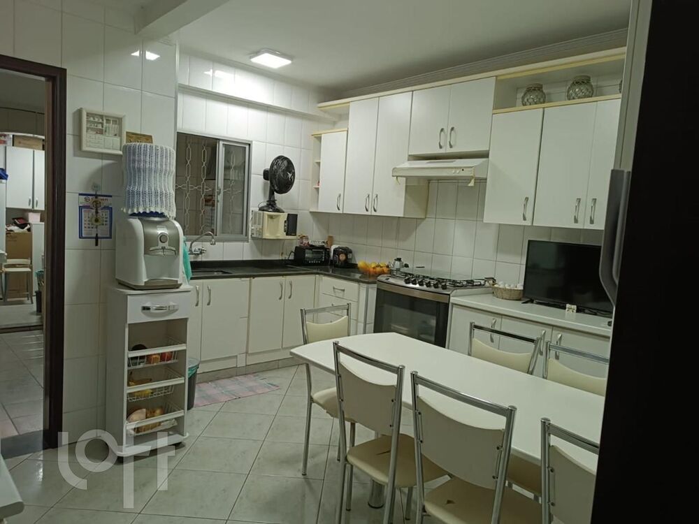 Casa à venda com 2 quartos, 104m² - Foto 2