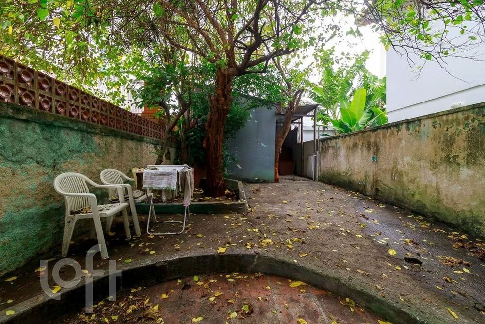 Casa à venda com 2 quartos, 250m² - Foto 4