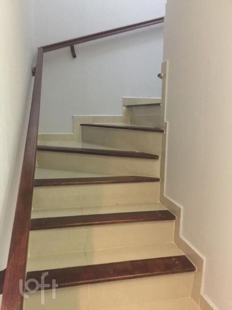 Casa à venda com 3 quartos, 160m² - Foto 2