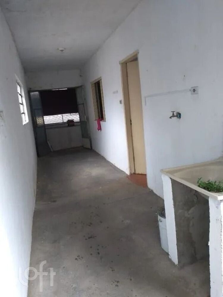 Casa à venda com 2 quartos, 90m² - Foto 3