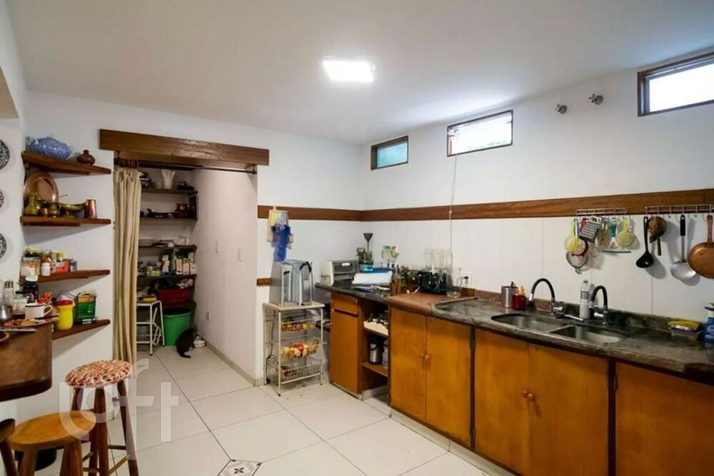 Casa, 4 quartos, 260 m² - Foto 2