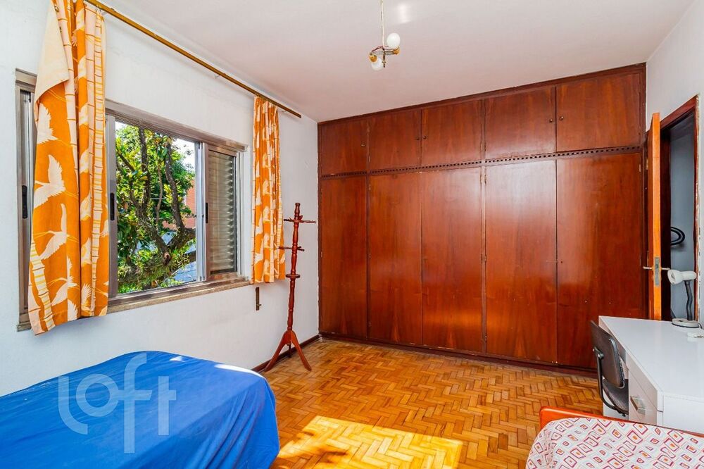 Casa à venda com 3 quartos, 238m² - Foto 4