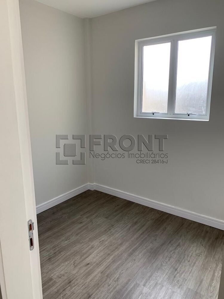 Apartamento à venda com 3 quartos, 130m² - Foto 1