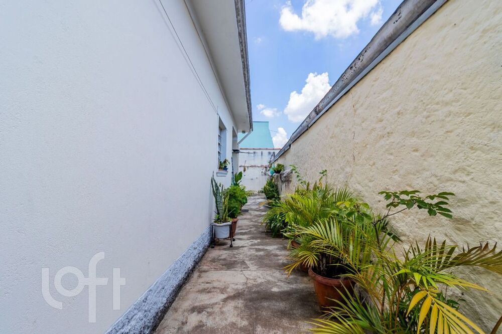 Casa à venda com 4 quartos, 210m² - Foto 12