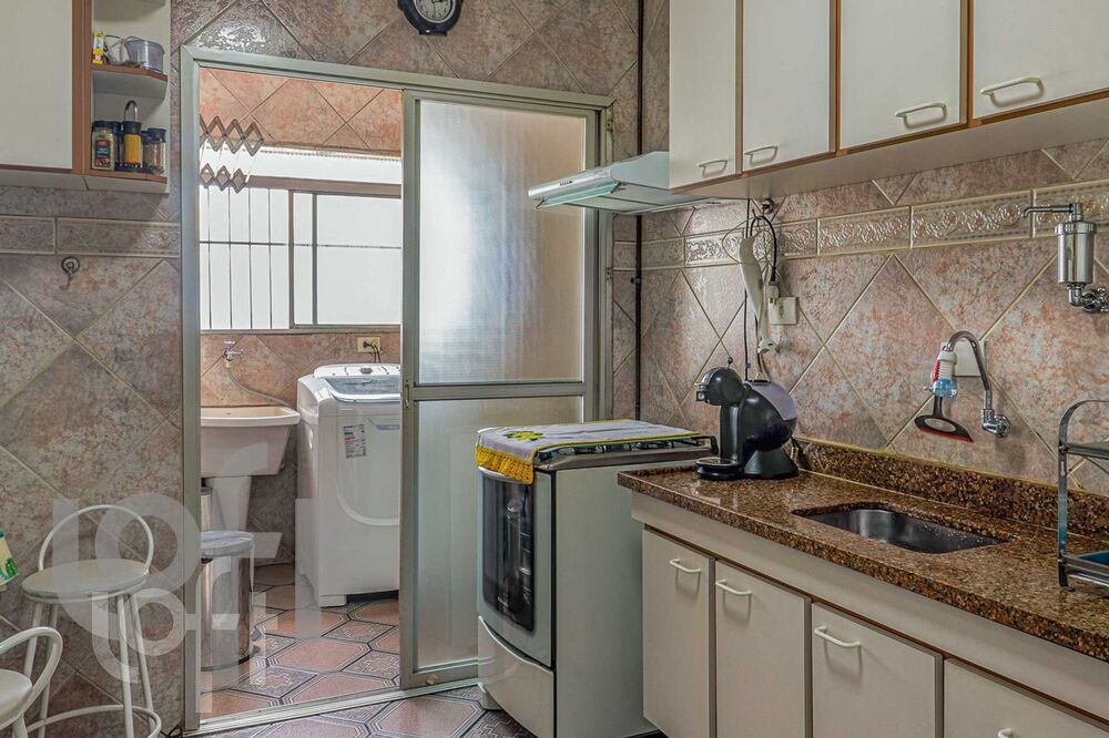 Apartamento à venda com 4 quartos, 224m² - Foto 8