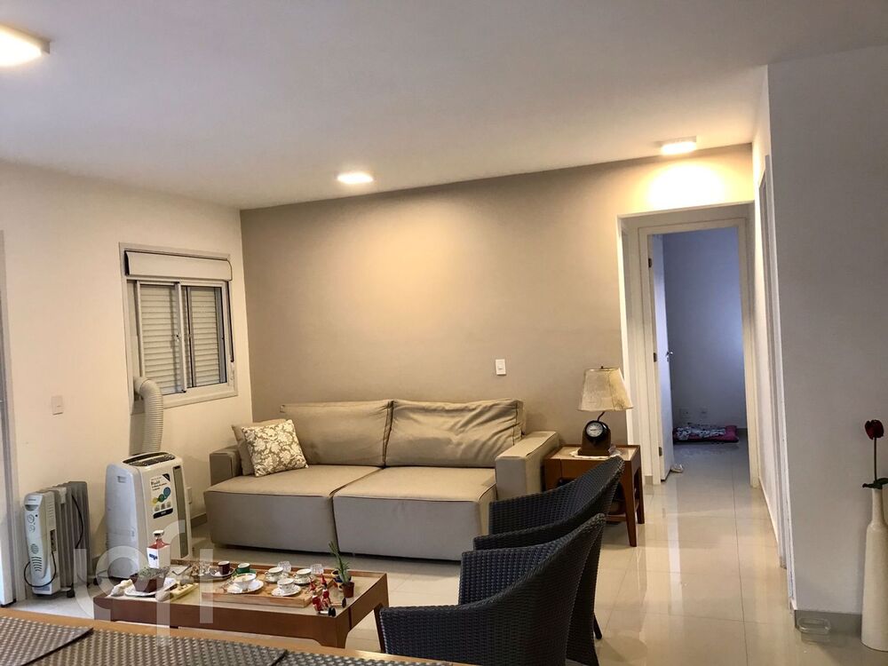 Apartamento à venda com 3 quartos, 75m² - Foto 1