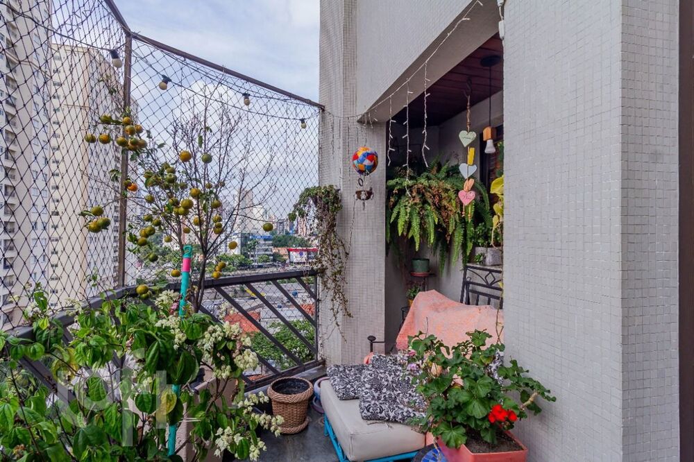 Apartamento à venda com 3 quartos, 186m² - Foto 1