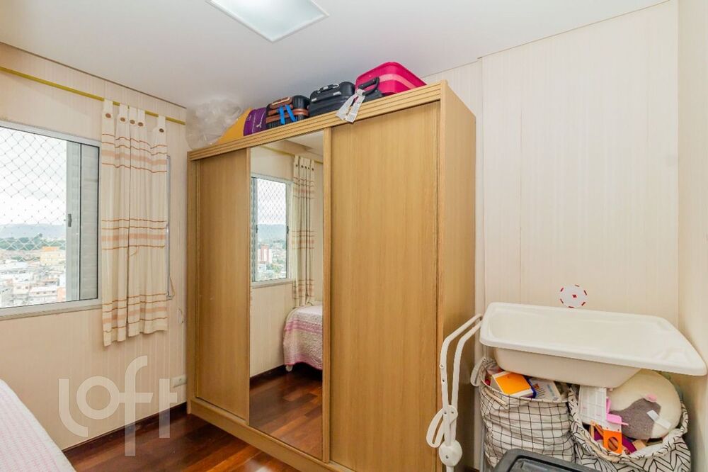 Apartamento à venda com 3 quartos, 70m² - Foto 4