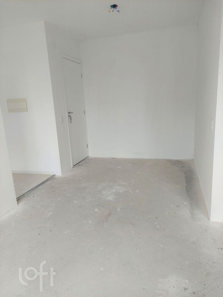 Apartamento à venda com 2 quartos, 42m² - Foto 2