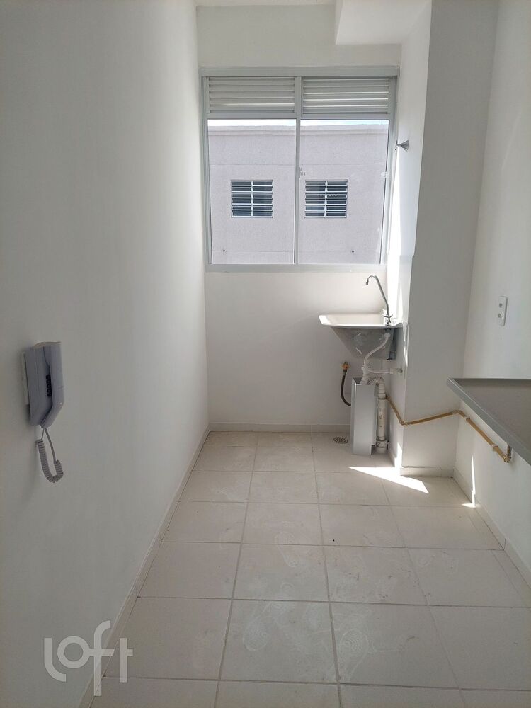 Apartamento à venda com 2 quartos, 42m² - Foto 3