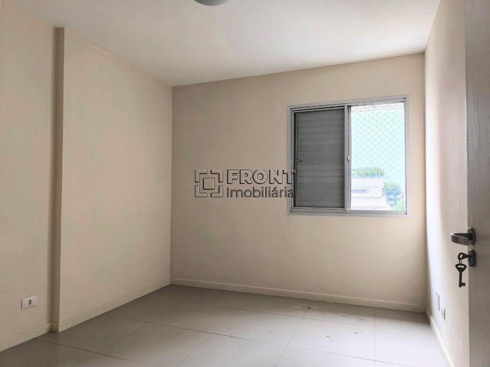 Apartamento para alugar com 2 quartos, 75m² - Foto 17