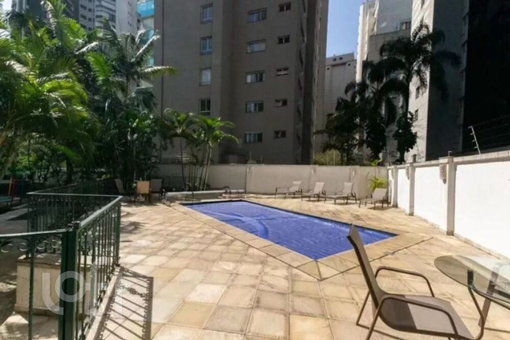 Apartamento à venda com 3 quartos, 210m² - Foto 8