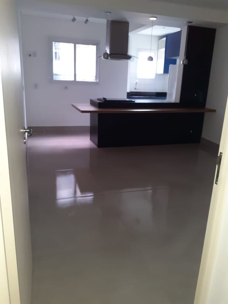 Apartamento à venda com 1 quarto, 43m² - Foto 2