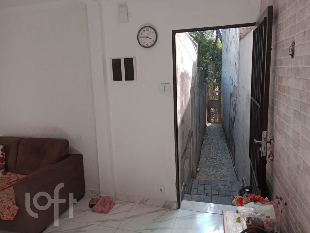 Casa à venda com 2 quartos, 180m² - Foto 3