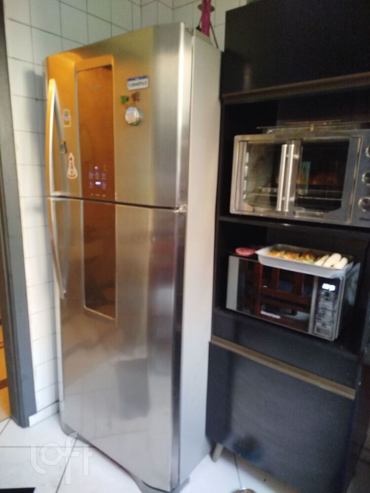 Apartamento à venda com 3 quartos, 138m² - Foto 3
