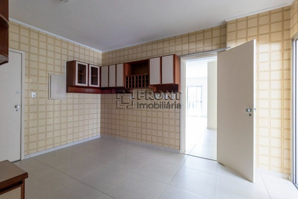 Apartamento à venda com 3 quartos, 121m² - Foto 7