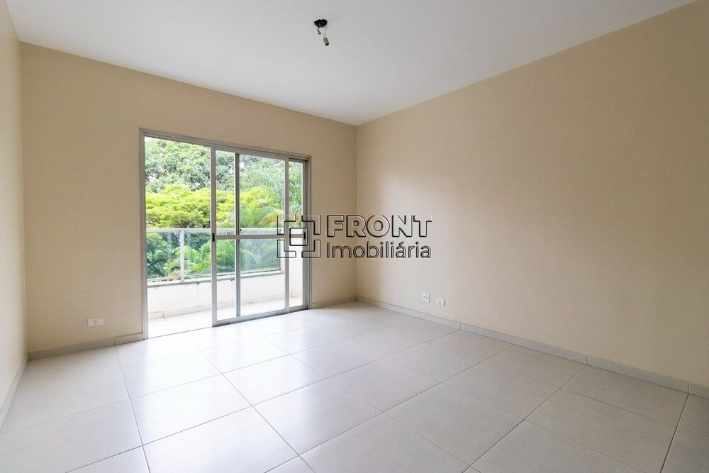 Apartamento à venda com 3 quartos, 121m² - Foto 1