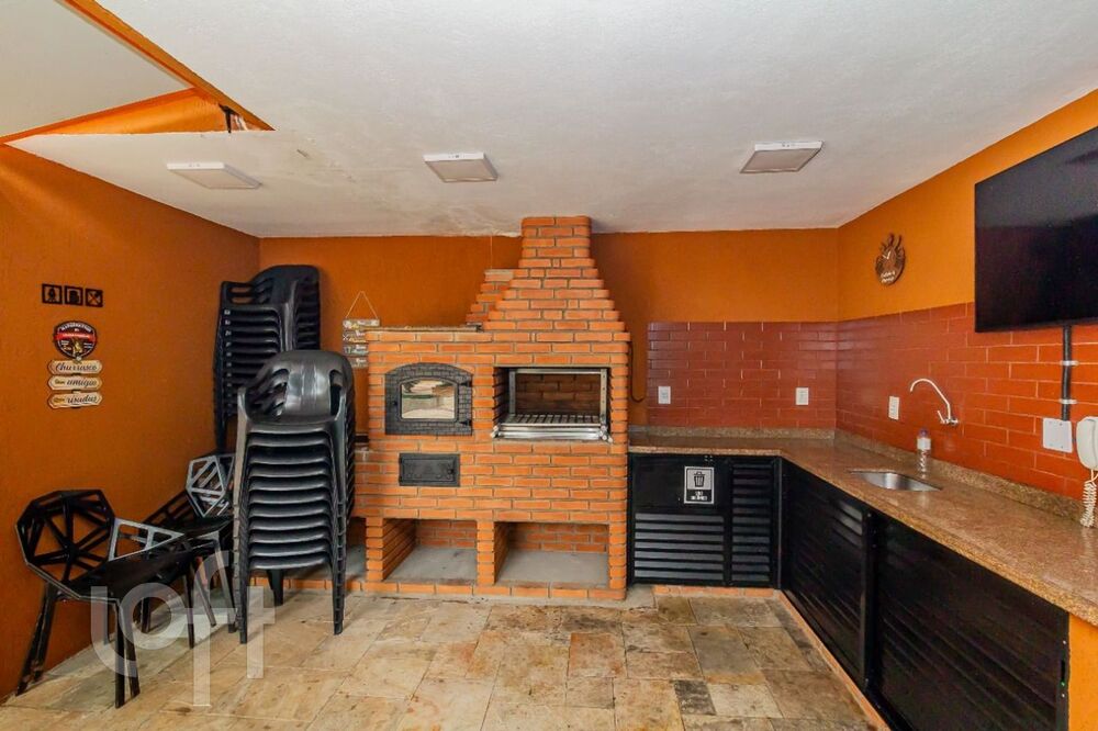Apartamento à venda com 3 quartos, 84m² - Foto 2